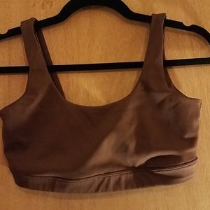Manduka Presence bra in Deeply Rooted